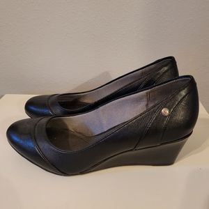 Life Stride Black Leather Wedges